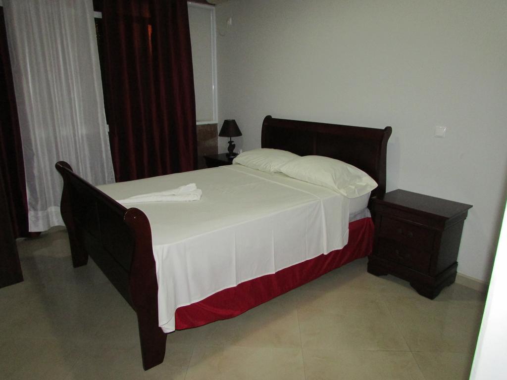 Bed and Breakfast Residencial Girassol, Lda São Filipe Exteriér fotografie